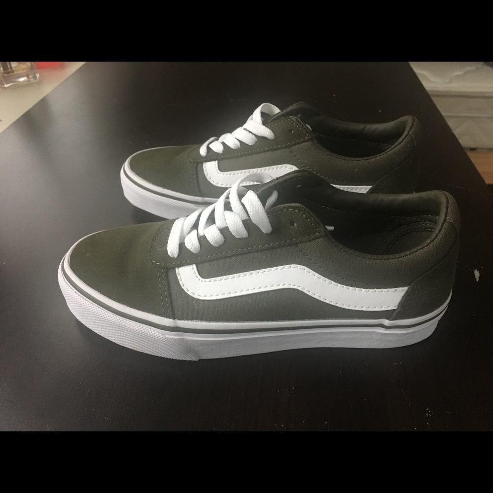 GREEN SUEDE VAN LOW TOP SNEAKERS